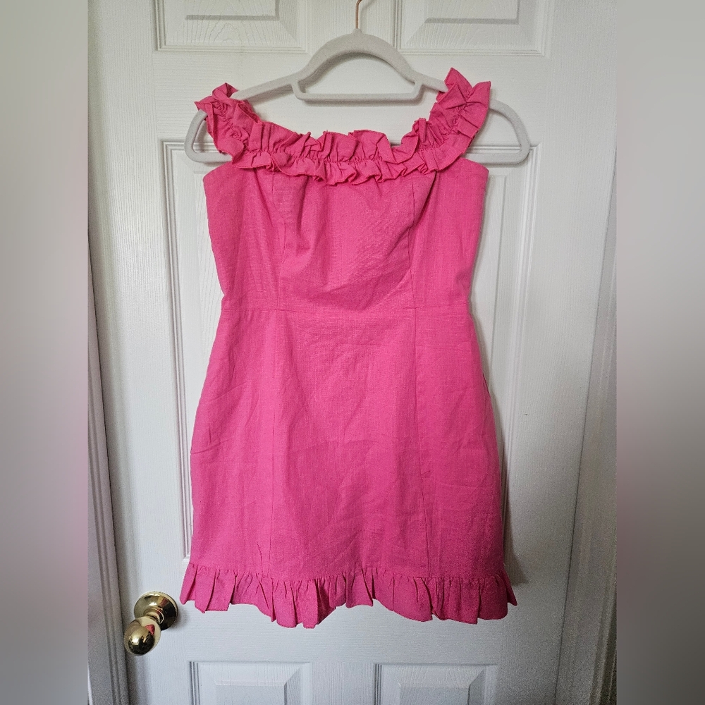 NWT Showpo. Mini Dress in Pink. Size 4